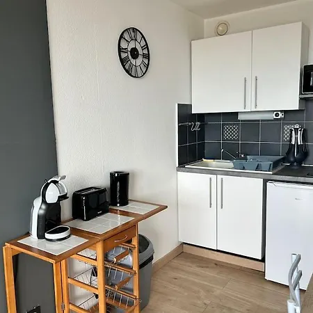 Studio Lumineux, Acces Direct Plage Et Piscine