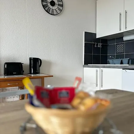 דירה Studio Lumineux, Acces Direct Plage Et Piscine *