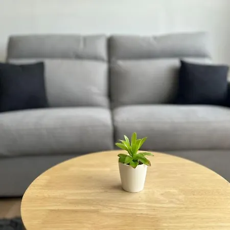 Studio Lumineux, Acces Direct Plage Et Piscine דירה *