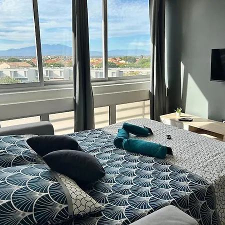Studio Lumineux, Acces Direct Plage Et Piscine